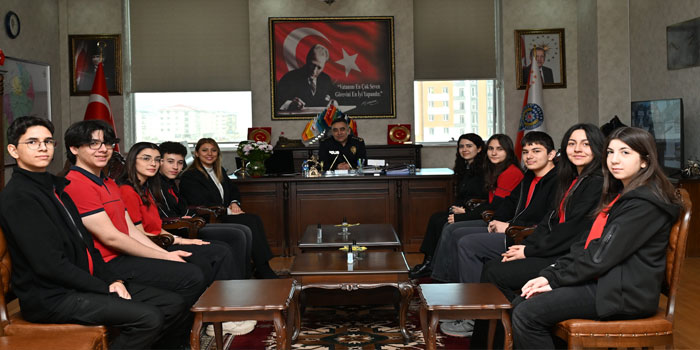 Kars Bahçeşehir Koleji'nden Emniyete Ziyaret