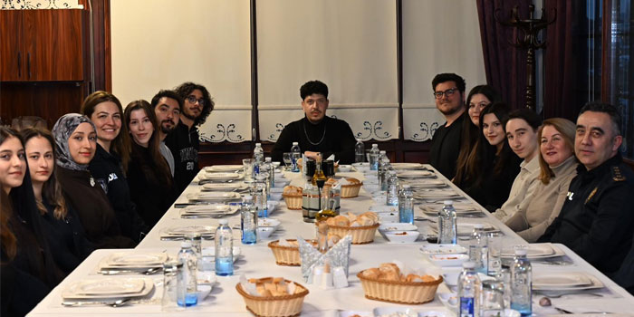 Kars’ta Polis Haftasında Öğrencilerle Buluşma