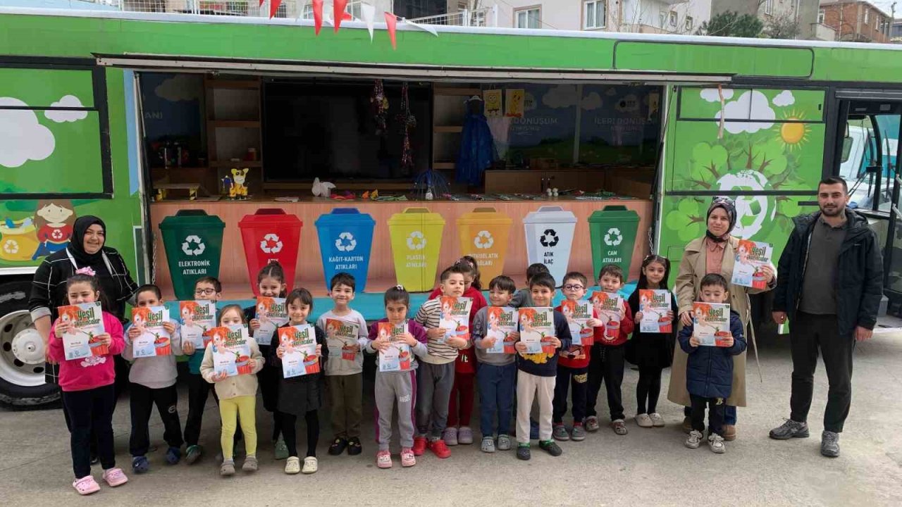 Minik öğrencilere gezici araçla sıfır atık dersi