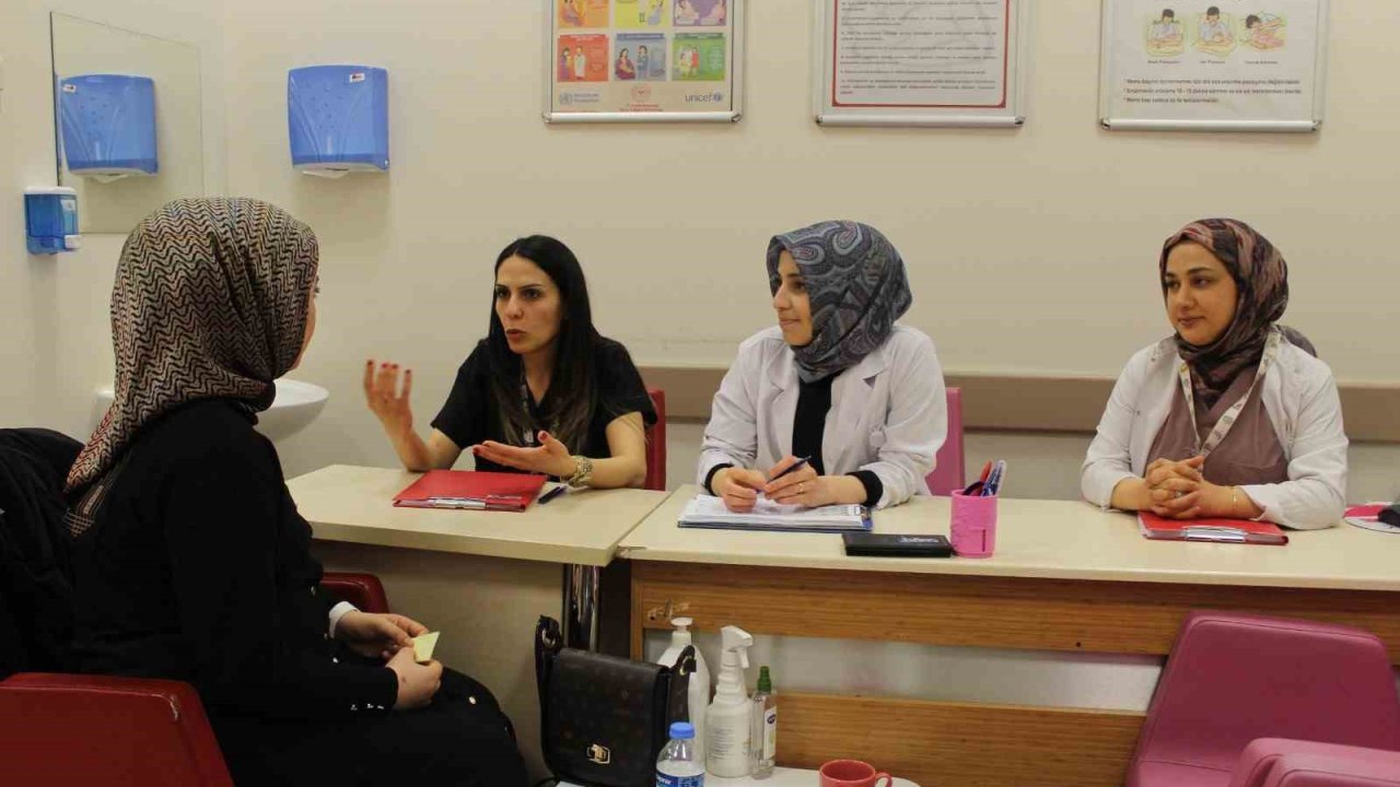 Tatvan’da ücretsiz gebelik eğitimiyle anne adaylarının kaygıları azalıyor