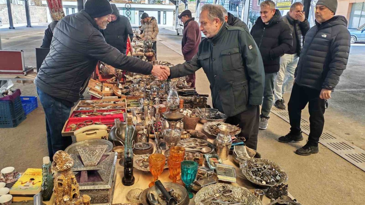 Antikacılar baharı karşılıyor