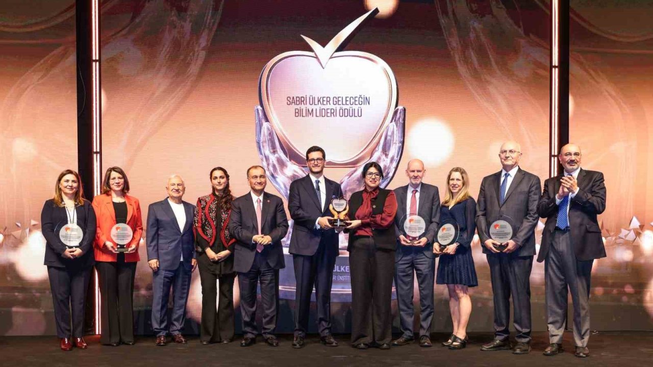 Küreselleşen Sabri Ülker Geleceğin Bilim Lideri Ödülü’nün 10’uncusu Şili’ye uzandı