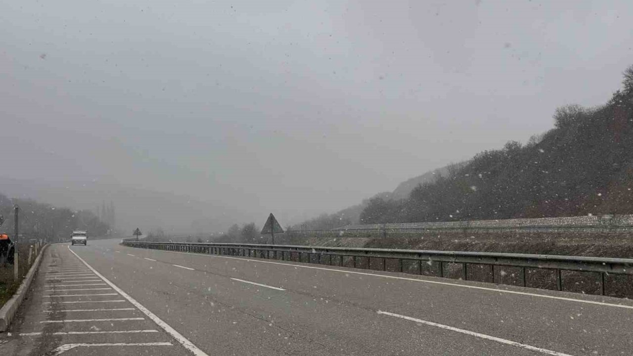 Çorum’da kar yağışı etkili oluyor