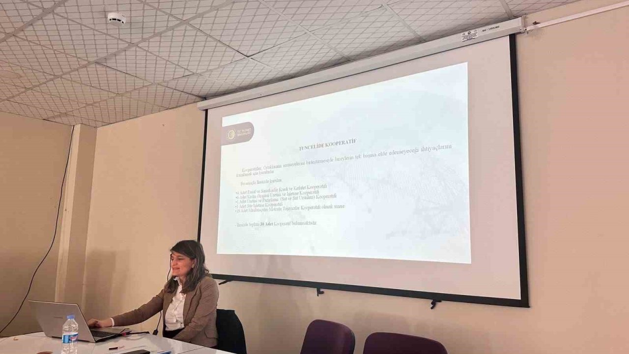 Pülümür’de kadınlara kooperatifçilik eğitimi verildi