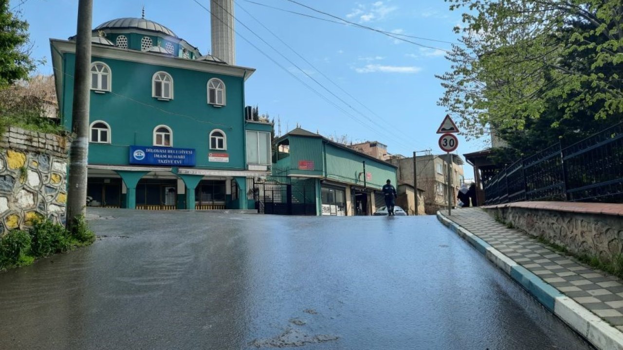 Dilovası’nda sokaklar sabunlu suyla yıkandı