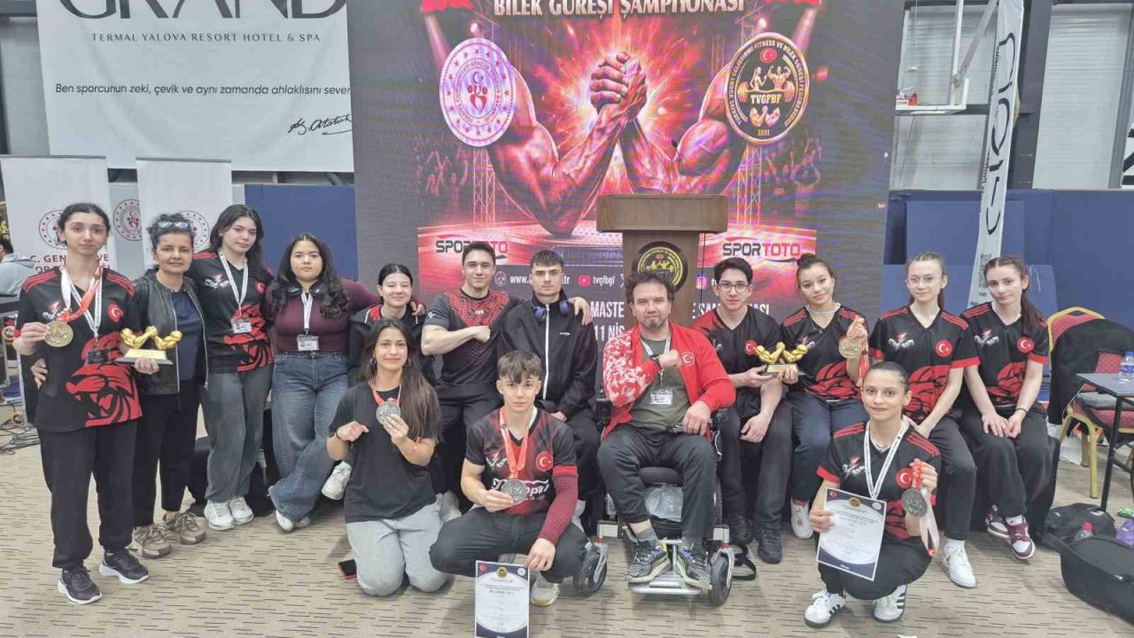 Bilek güreşinde Eskişehirli 3 sporcu Türkiye’yi temsil edecek
