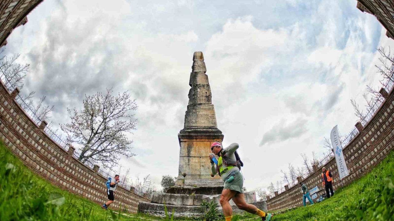Eşsiz tarih ve doğanın içindeki maraton sona erdi
