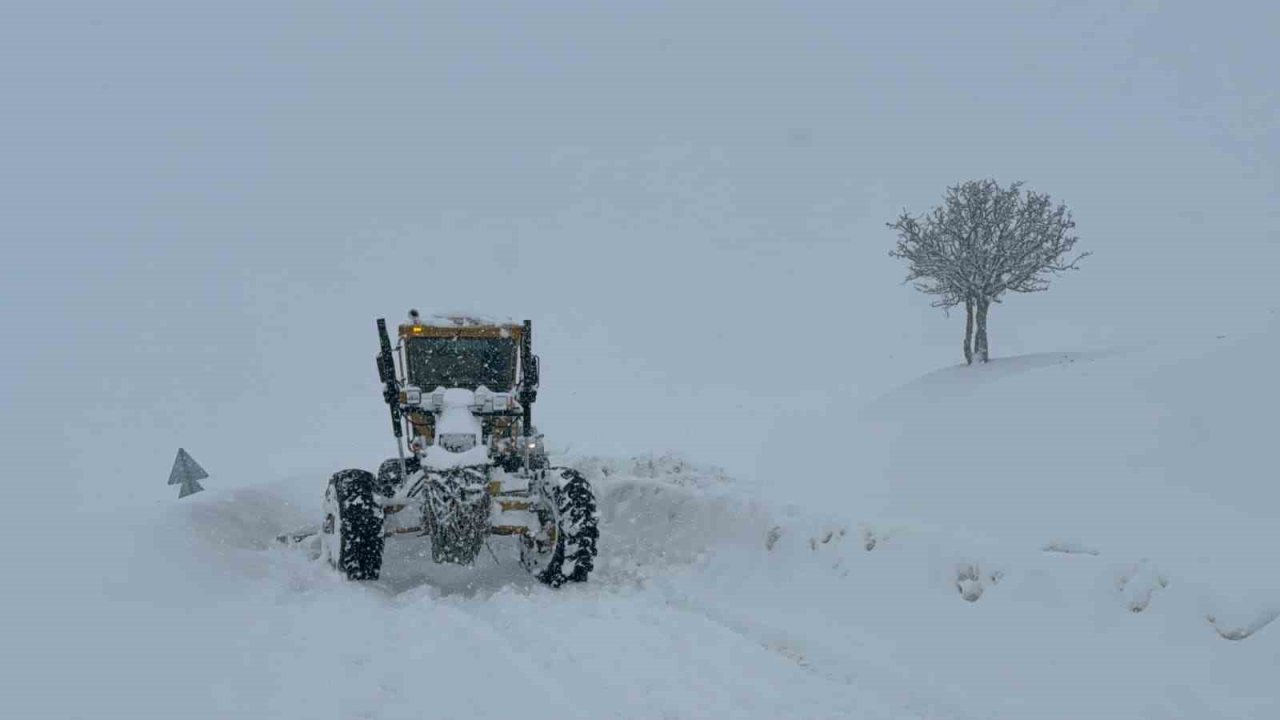 Muş’ta 55 köy yolu kapandı