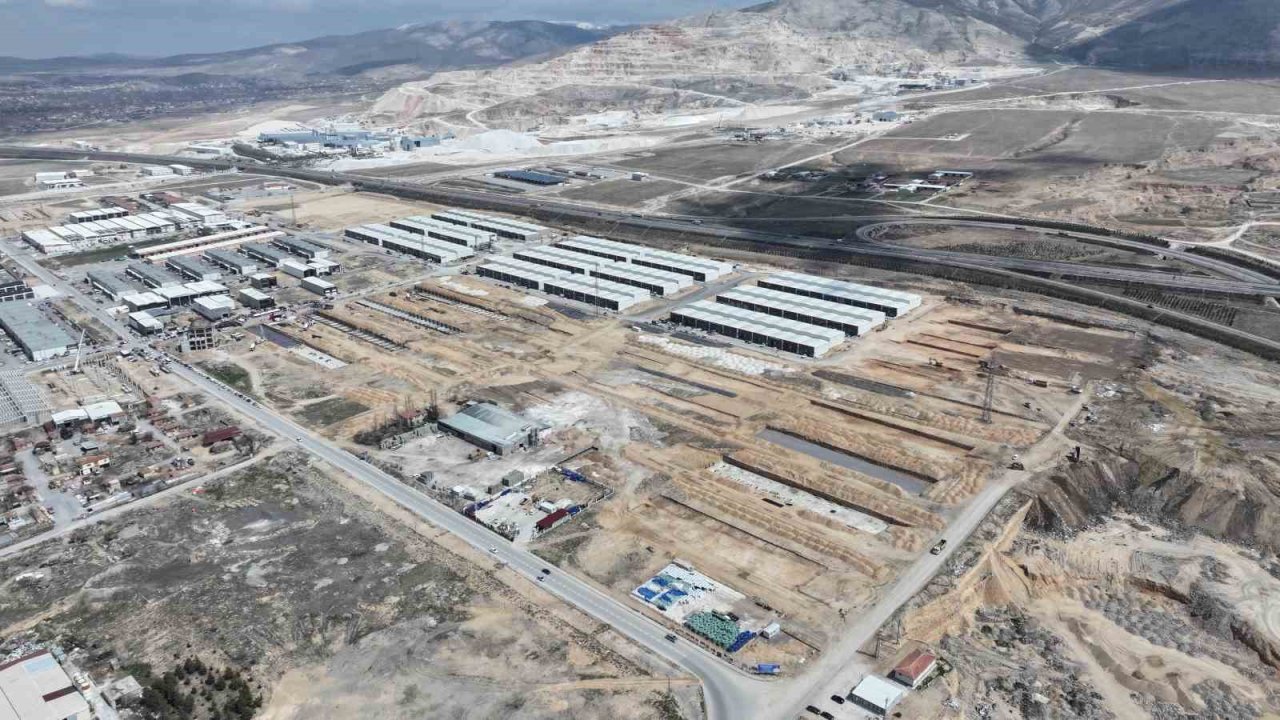 Niğde’de esnafa nefes olacak projenin temeli atıldı