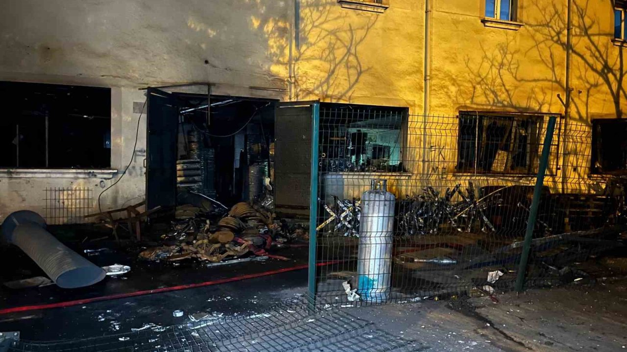 Arnavutköy’de metal fabrikasında sanayi tipi tüp patladı: 1’i ağır 3 işçi yaralandı