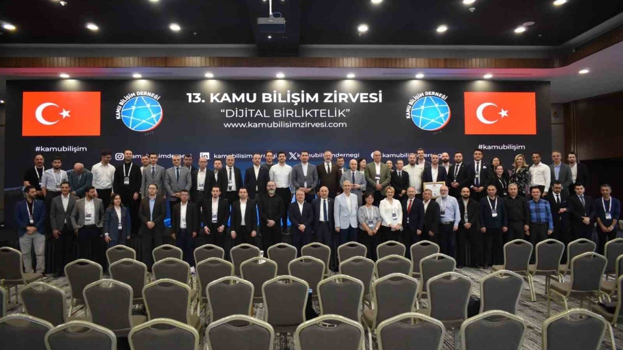 HBB, kamu bilişim zirvesinde başarıya layık görüldü