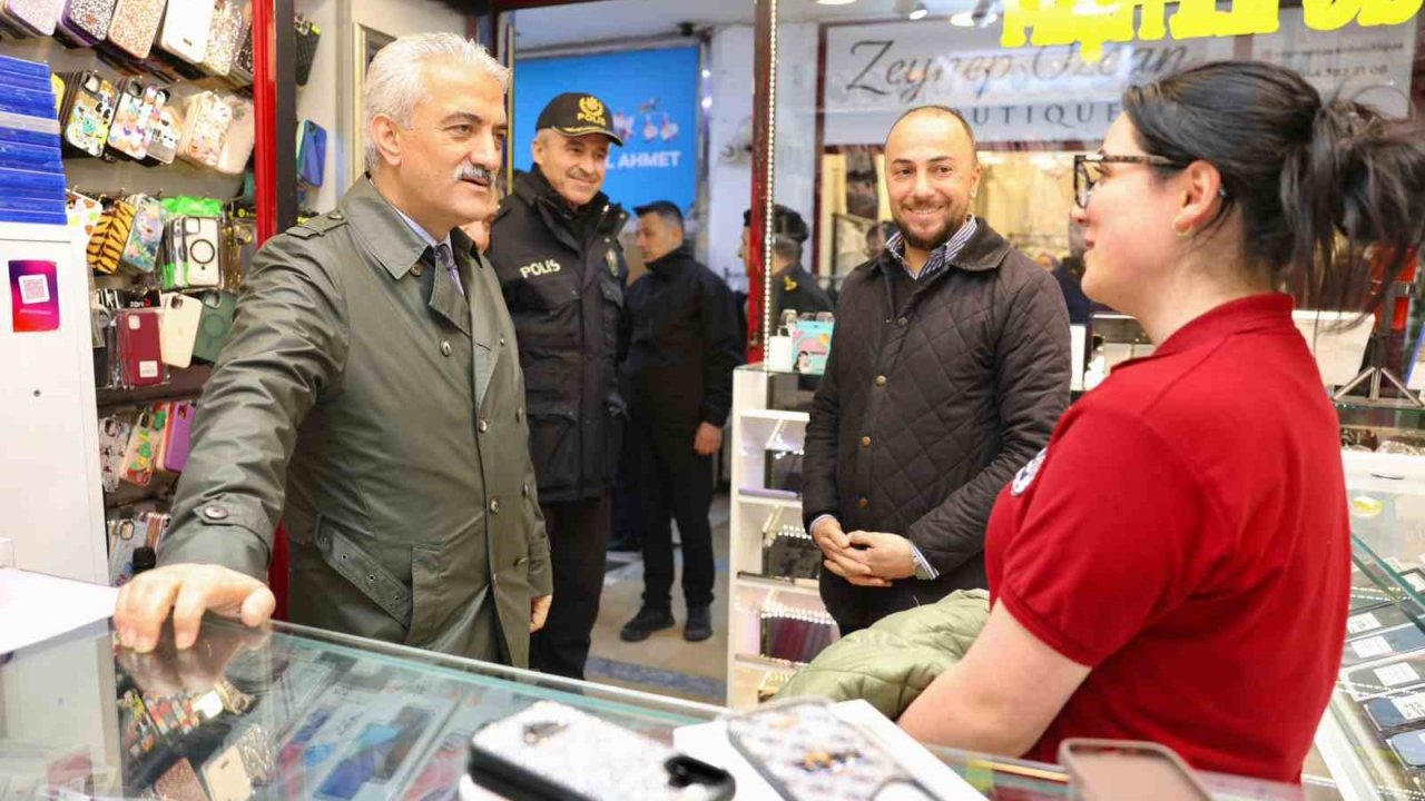 Vali Makas, esnafları gezdi vatandaşlar sohbet etti