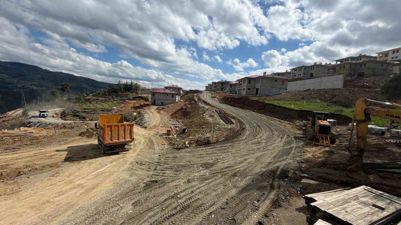 Onikişubat Belediyesi’nden 11 kırsal mahallede ulaşım yatırımı seferberliği