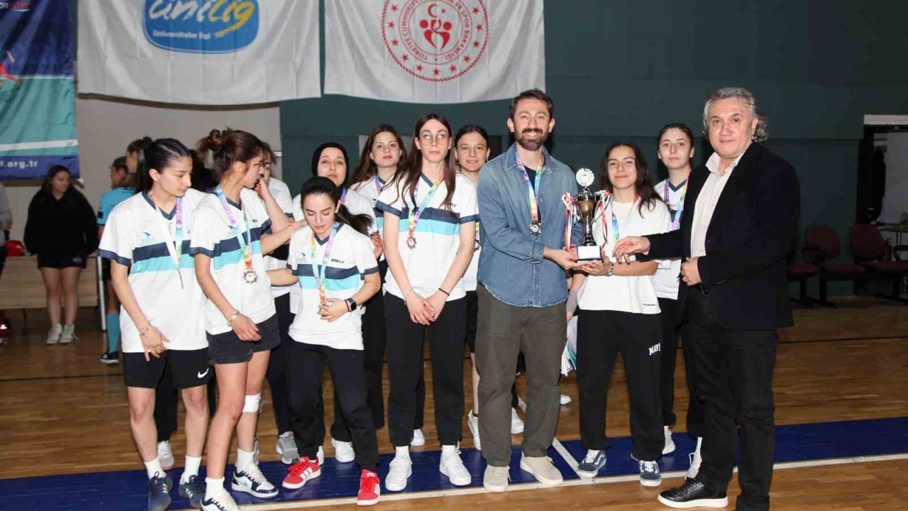 MSKÜ Kadın Futsal takımı ÜNİLİG şampiyonu