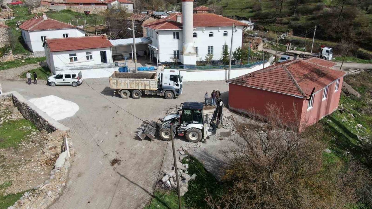 Mahalleli istedi, Başkan Hamamcı harekete geçti