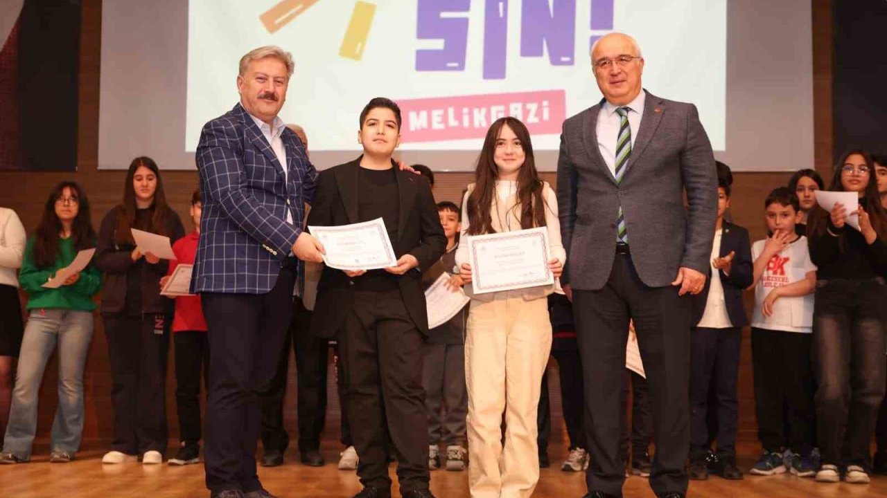 ’Sen Yaparsın Melikgazi’de başarılı olan küçük müzisyenler ödüllerini aldı