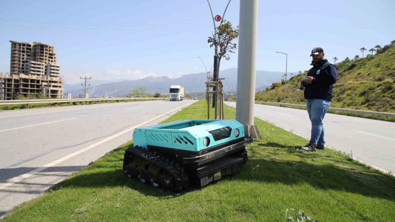 Hatay Büyükşehir Belediyesi’nden yeşil alanlara teknolojik dokunuş