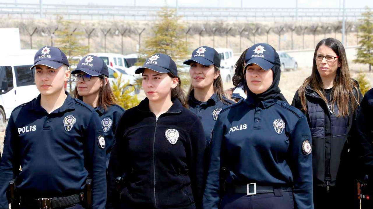 Polis Okulu Yerleşkesinde fidanlar toprakla buluşturuldu