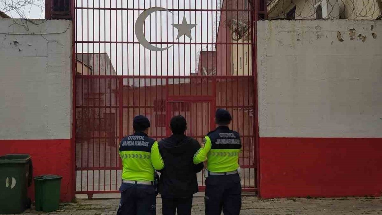 Otoyol uygulamasında firari hükümlü yakayı ele verdi