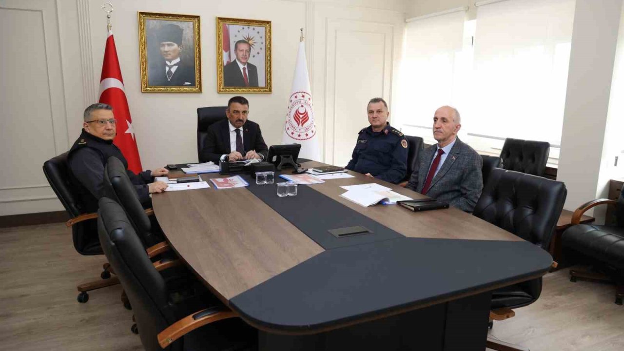 Zonguldak  Valisi Bektaşoğlu güvenlik toplantısına katıldı