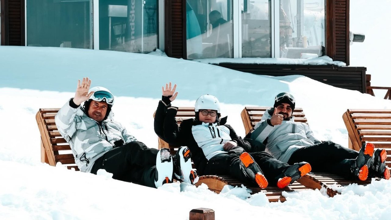 Plaj kenarı değil Palandöken’in zirvesin şezlong keyfi