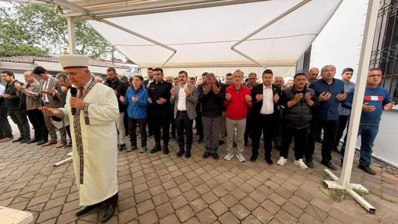 Okul saldırısında ölenler için Köyceğiz’de gıyabi cenaze namazı kılındı