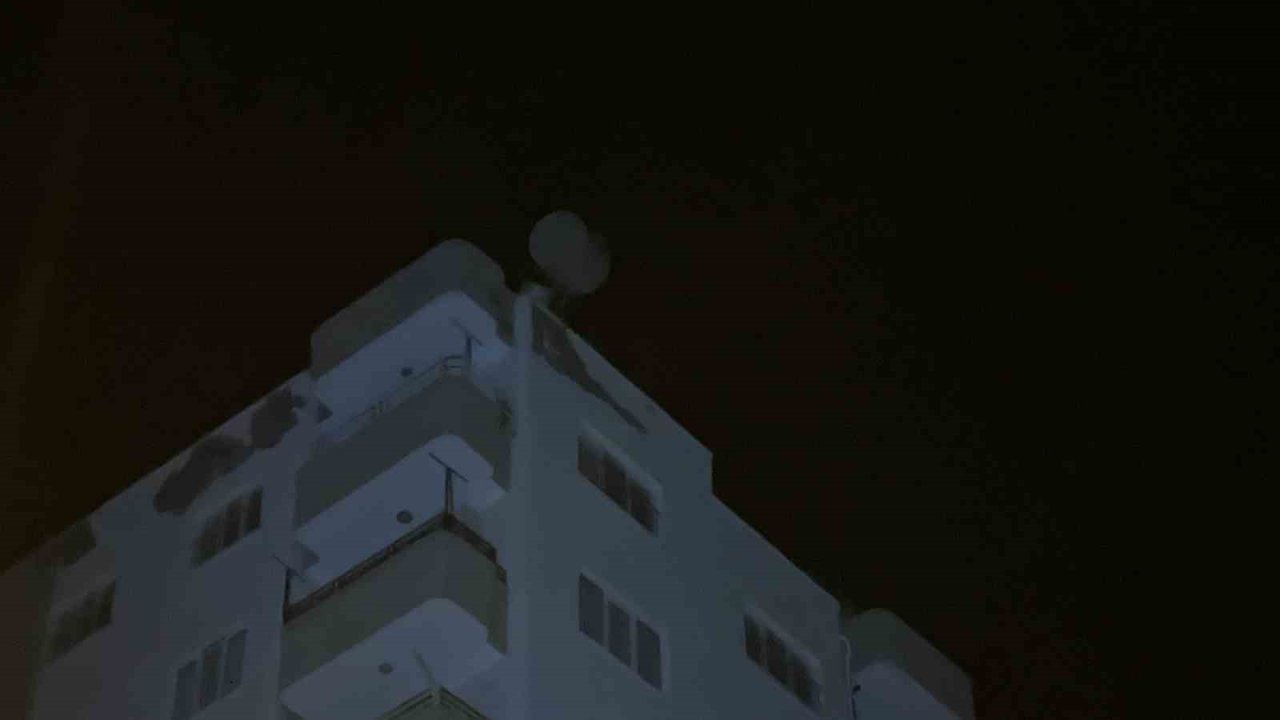 Şiddetli fırtına Osmaniye’yi vurdu: Güneş enerjileri yerinden söktü