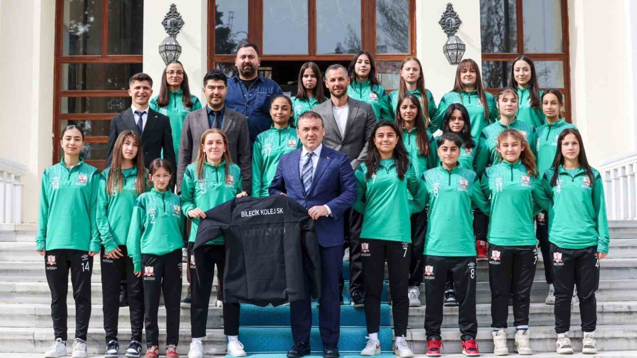Bilecik Kolej Spor Kulübü’nden Vali Faik Oktay Sözer’e ziyaret