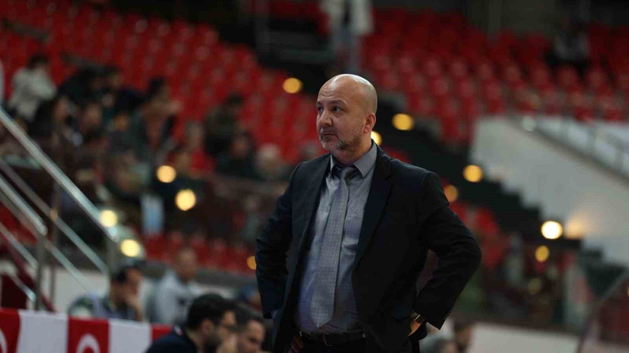 Melikgazi Kayseri’de Emre Özsarı ile yollar ayrıldı