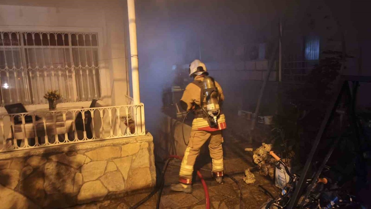 Arsuz’da evin bodrumunda yangın çıktı