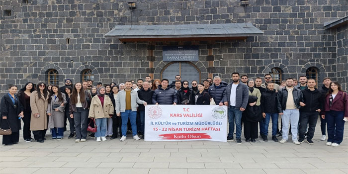 Kars’ta Turizm Haftası’nda Öğrenciler Harp Tarihi Müzesi’nde ağırlandı