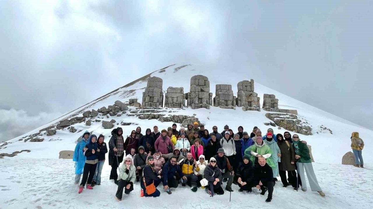 Nemrut Dağı’nda uluslararası sanat buluşması