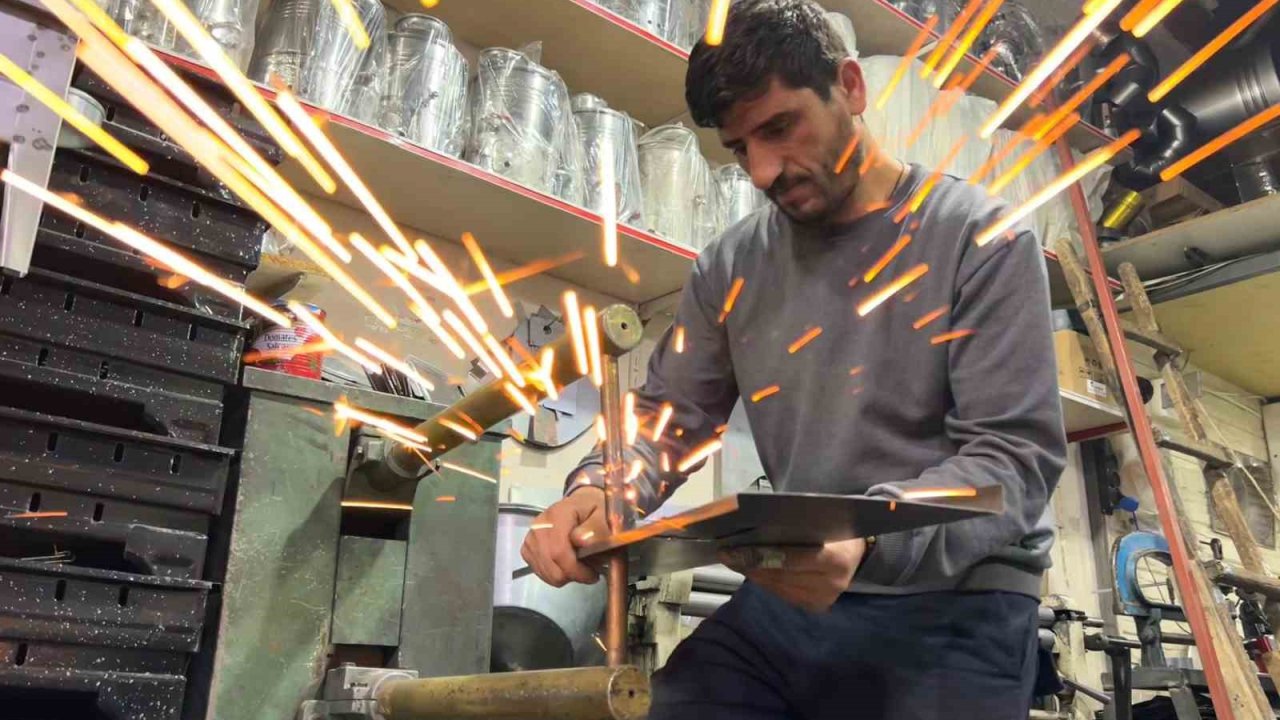 Van’da kışın uzaması semaver ve mangal sezonunu geciktirdi