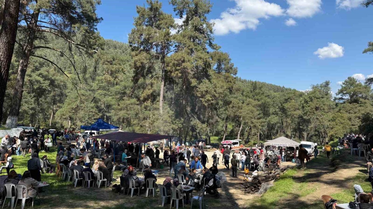 Aydın’daki 41 yıllık gelenek vatandaşları aynı sofrada buluşturdu