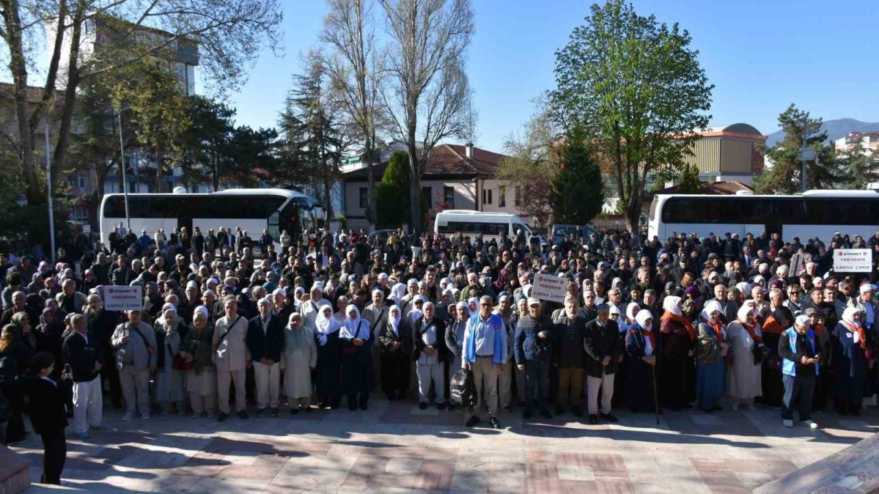 Bilecik’te hacı adayları dualarla uğurlandı