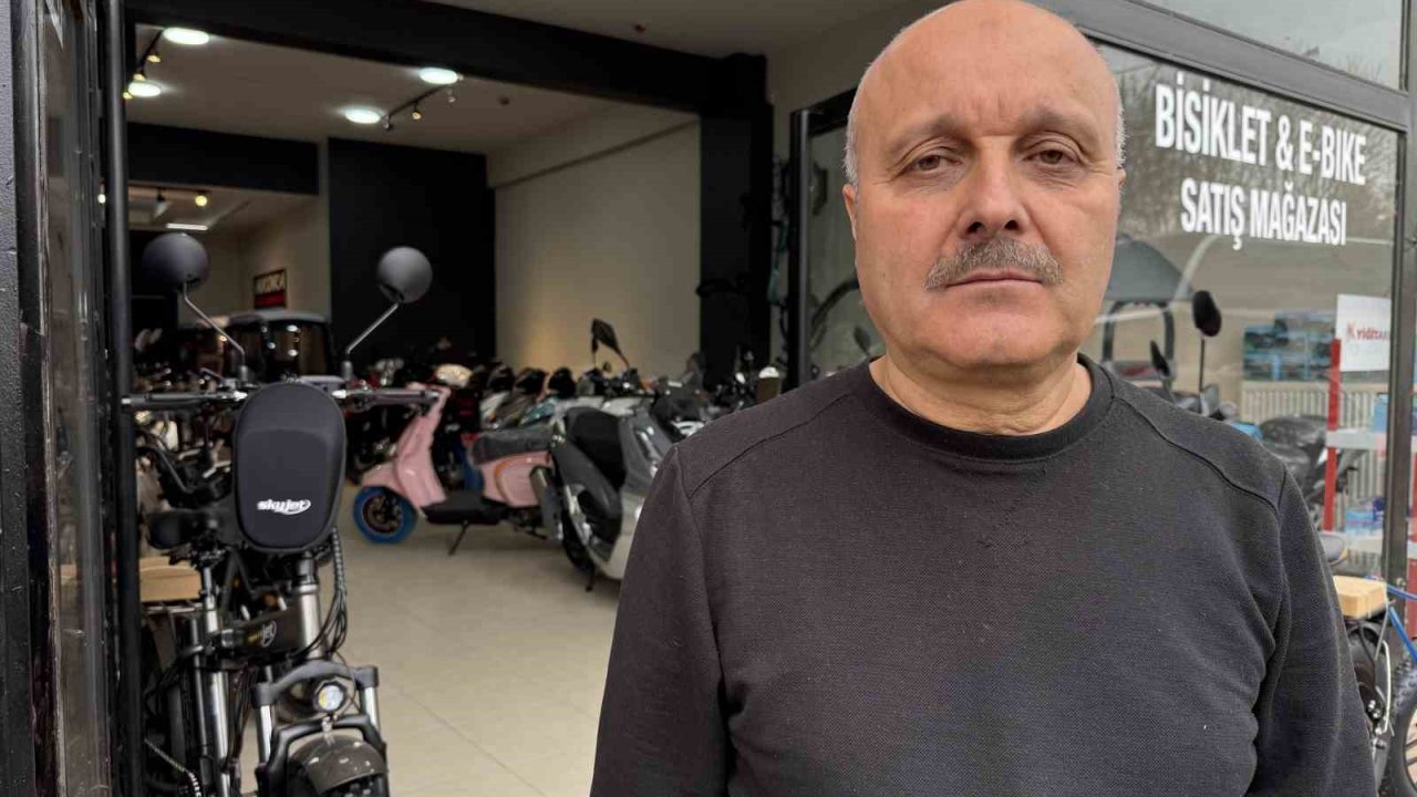 2 bin 600 dolara ‘eski’ deyip 44 buçuk yerine 40 TL’den bozmaya çalıştılar