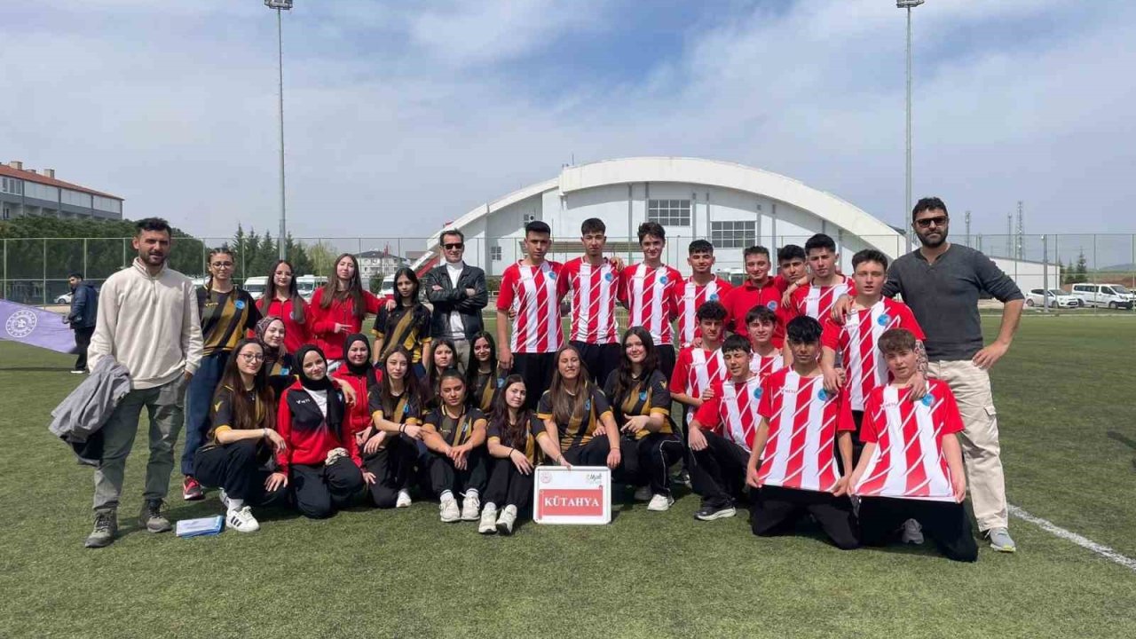 Pazarlar Spor Lisesi krikette Türkiye finallerinde