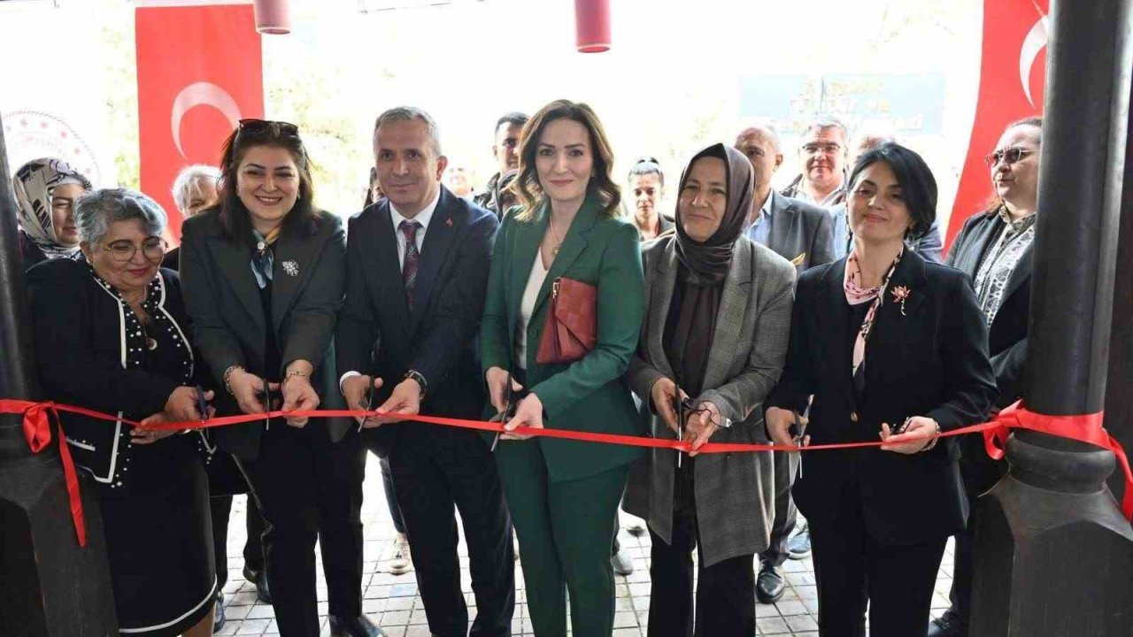 Unutulmaya yüz tutan "el nakışı" bu kursla gelecek nesillere aktarılacak