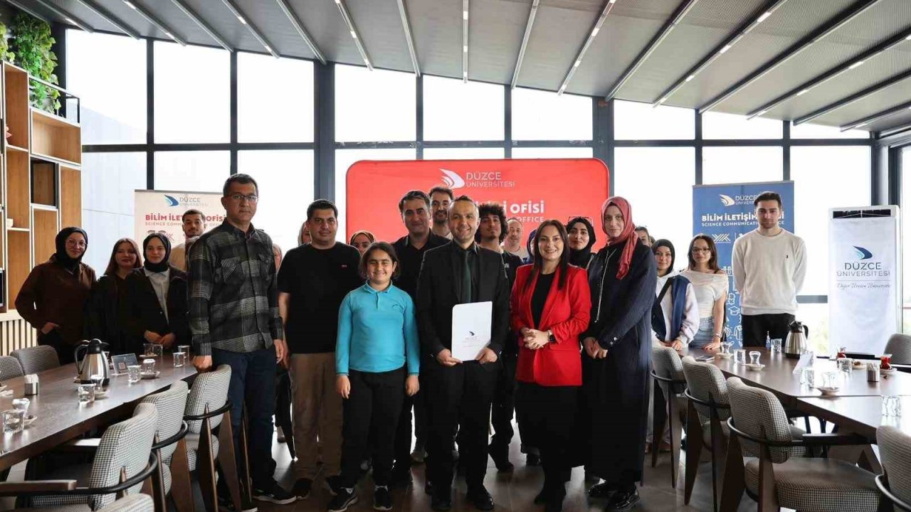 Bilim Kafe etkinlikleriyle toplumsal katkı sunmaya devam ediyor