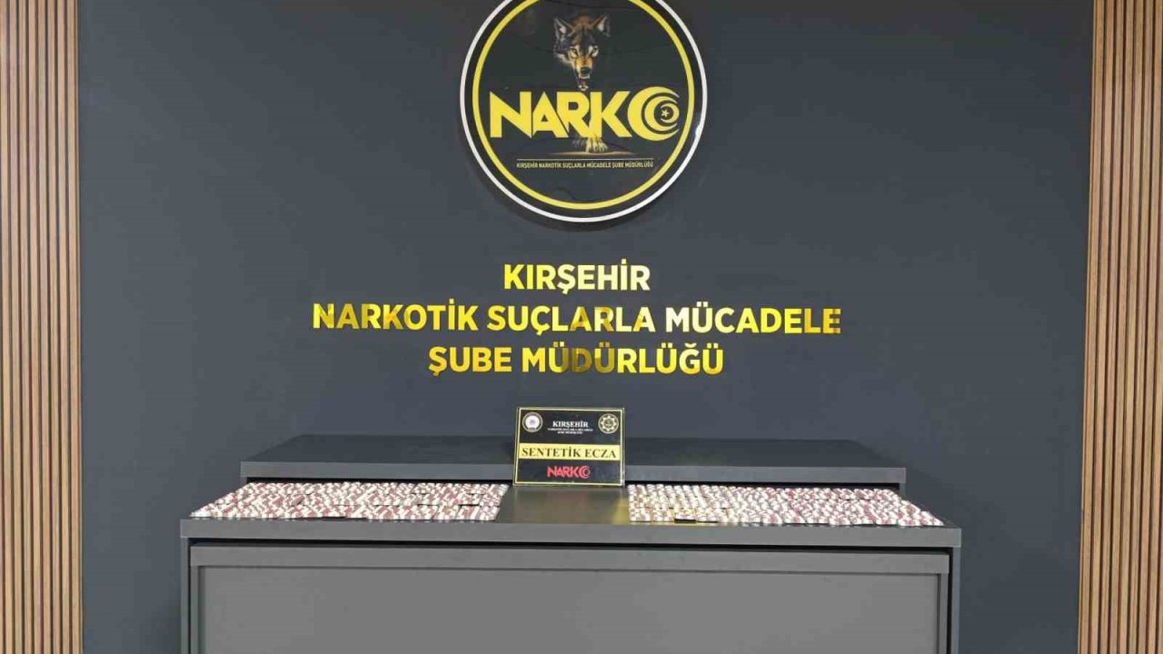 Yolcu otobüsünde uyuşturucu operasyonu: 2 tutuklama