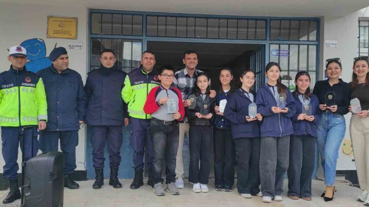 Kayseri’de Tertemiz Yarınlar’ın şampiyonu Tomarza Atatürk Ortaokulu oldu