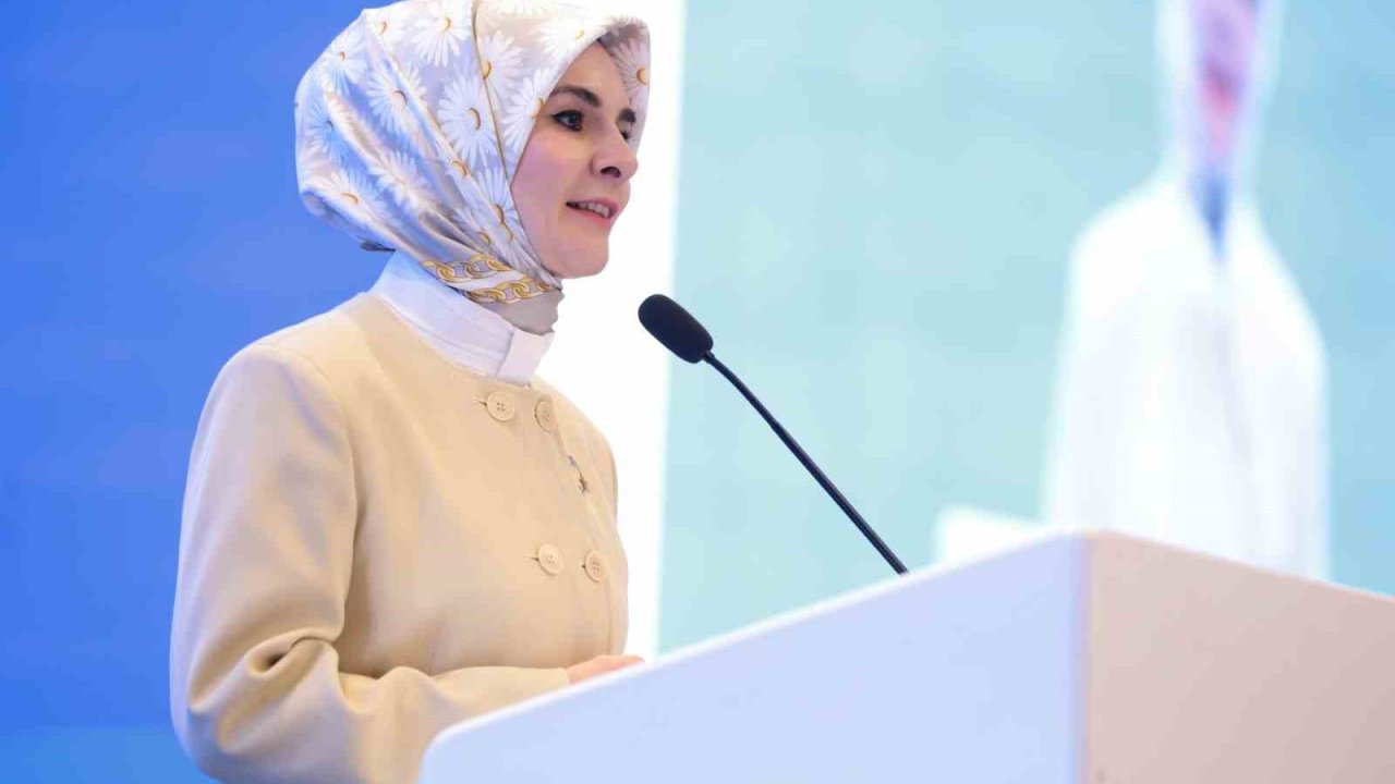 Bakan Göktaş: "Çocukların dijital dünyada güçlendirilmesine yönelik küresel iş birliğimizi ortak zeminde pekiştirdik"