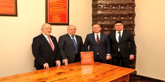 Hasan Hasanov ve Halil Akıncı’dan Vali Polat’a Ziyaret