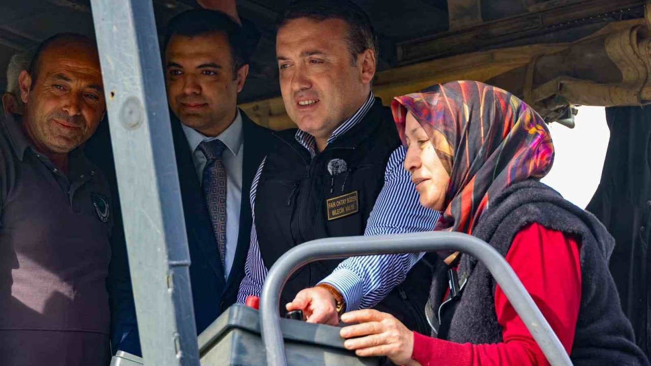 Vali Sözer, asfalt serim çalışmalarını yerinde inceledi