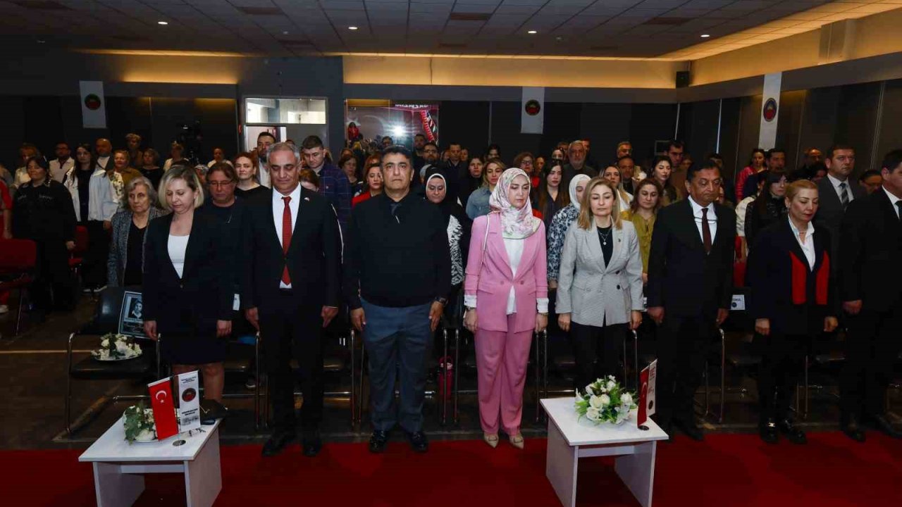 Gaziantep Kolej Vakfı’nda buruk 23 Nisan