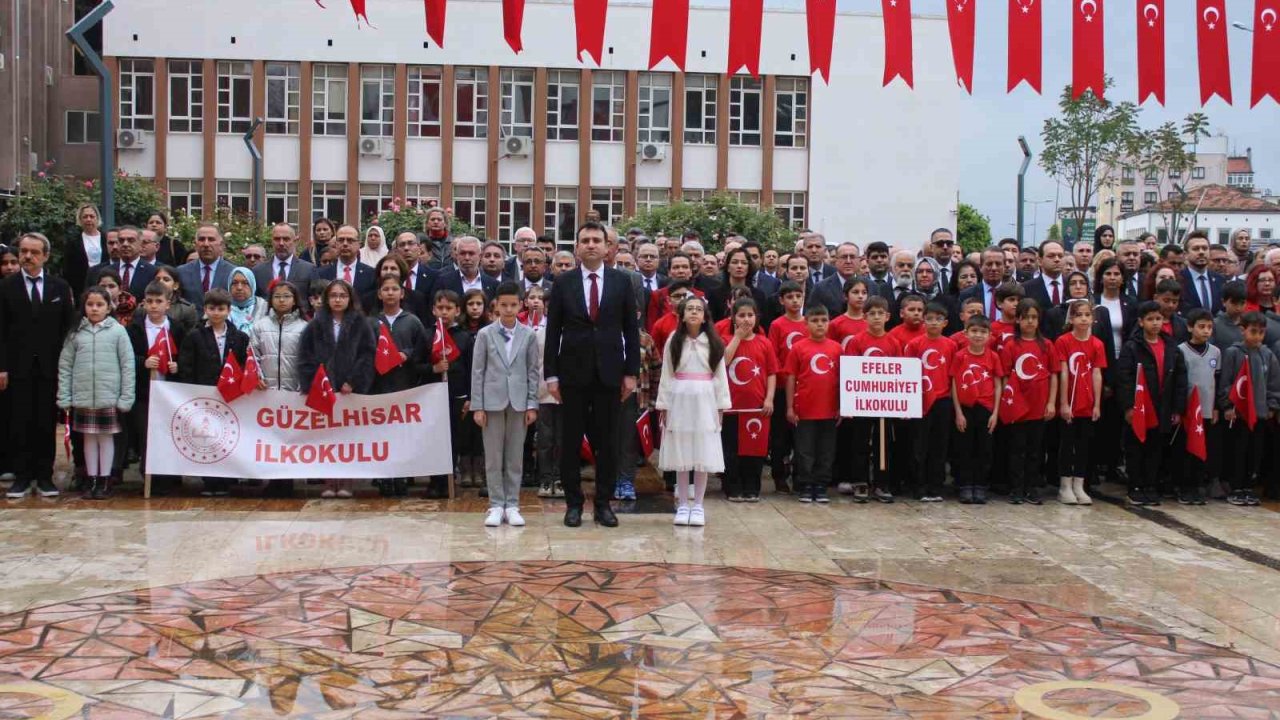 Aydın’da 23 Nisan kutlamaları çelenk sunumuyla başladı