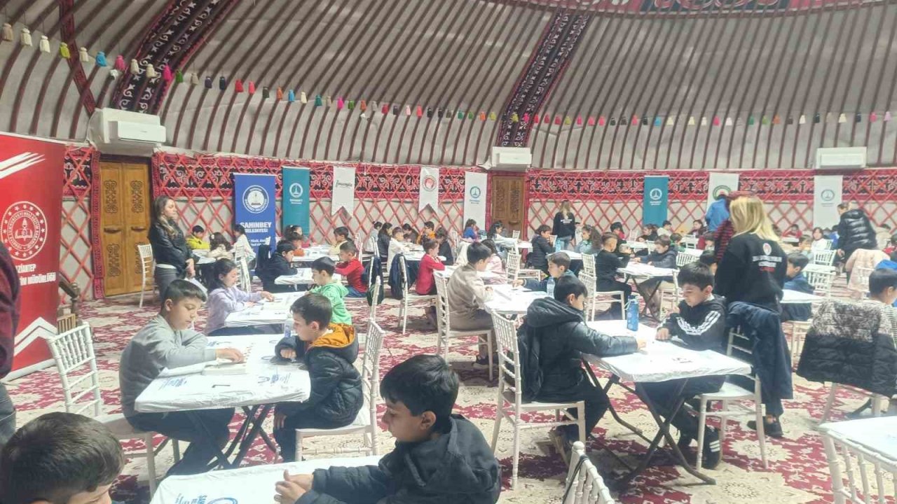 Çocuklar 23 Nisan’ı Şahinbey’de kutladı