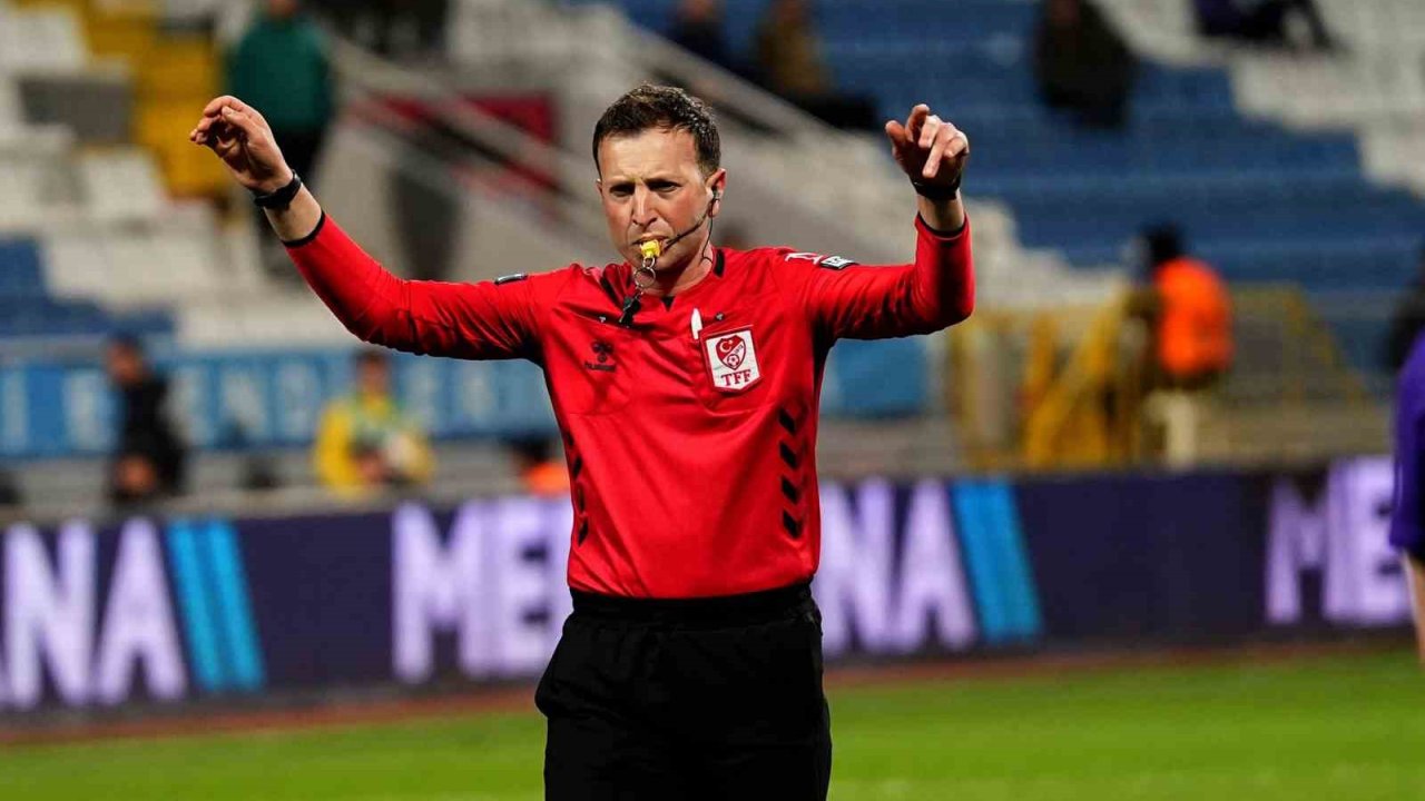 Galatasaray - Fenerbahçe derbisinin hakemi Yasin Kol oldu