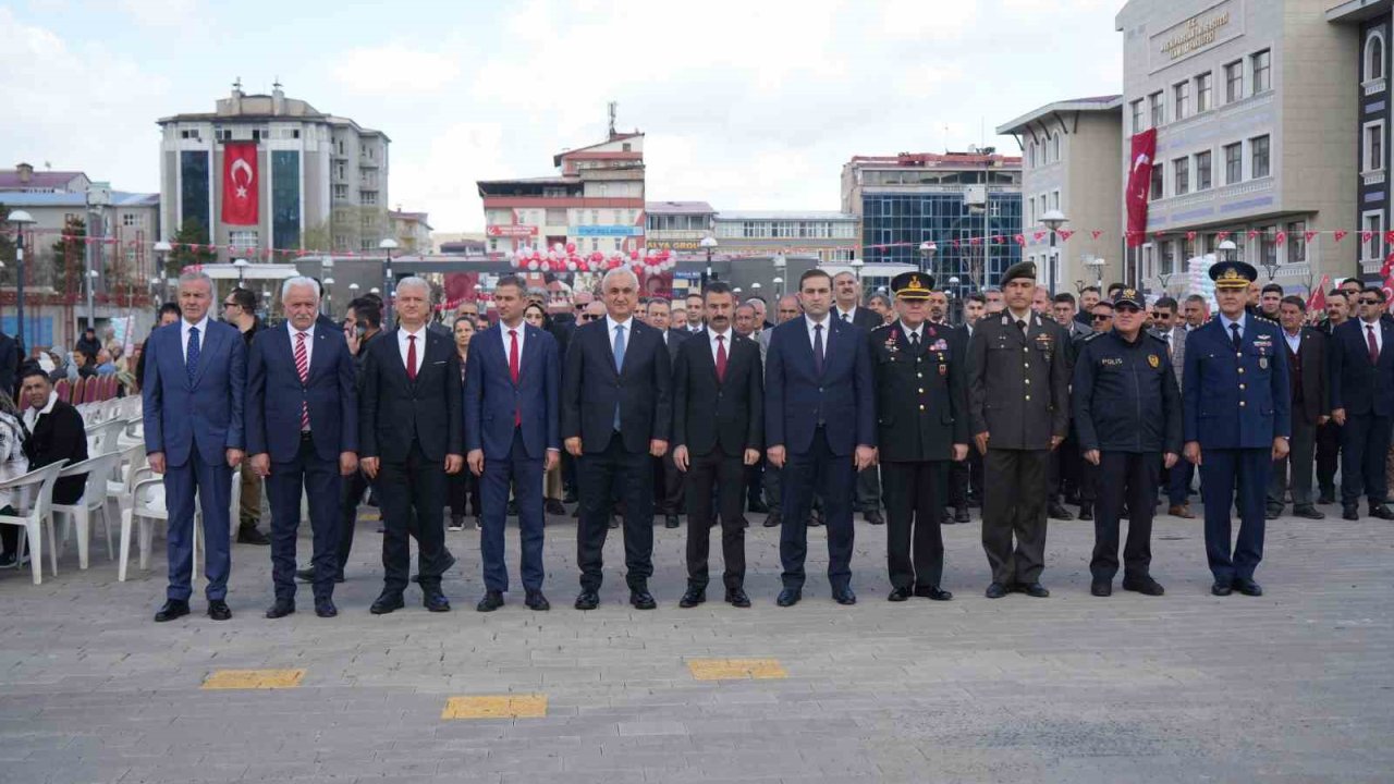 Muş’ta 23 Nisan Ulusal Egemenlik ve Çocuk Bayramı kutlandı