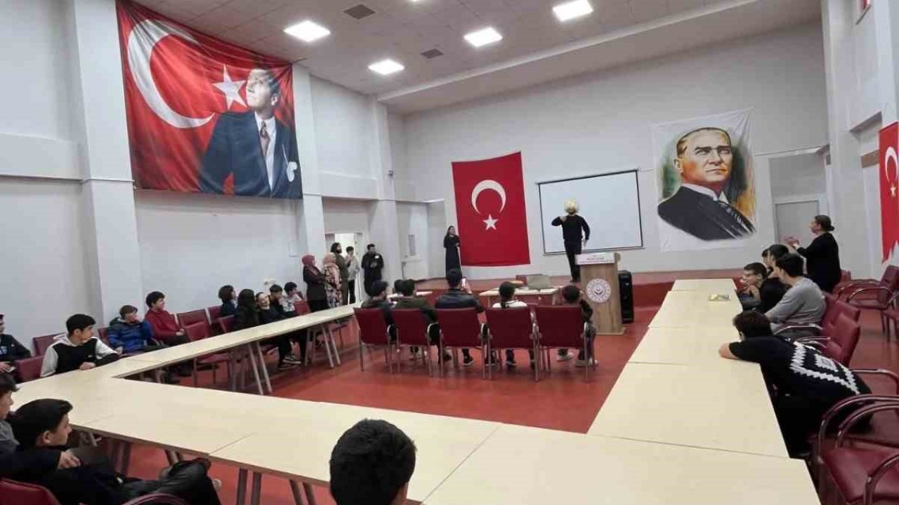 Bilecik’te Türk Dünyası Gençlik Topluluğundan çocuklara kültürel etkinlik